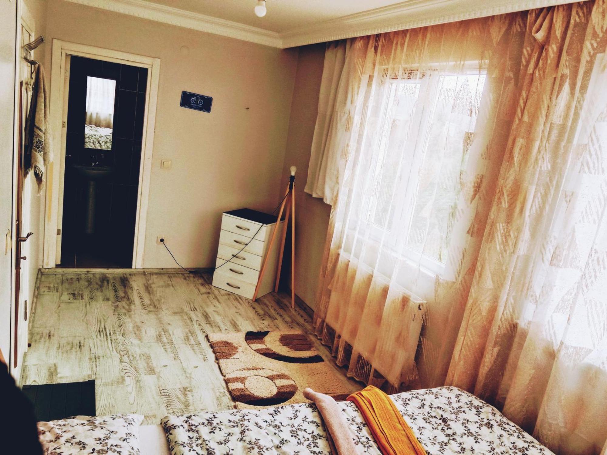 Ahmet Teacher Hotel, 5 Minutes From The Airport Arnavutkoy Екстер'єр фото